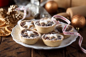 Christmas fruit mince pies